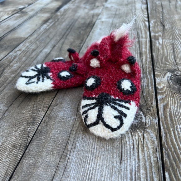 Adorable Red Fox Kids Mittens Art from Peru Great Holiday Accessory NWOT - Picture 4 of 6